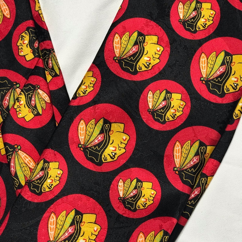 Chicago Blackhawk 100% silk tie